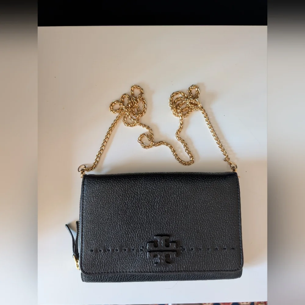 Tory Burch Black Leather Crossbody Wallet